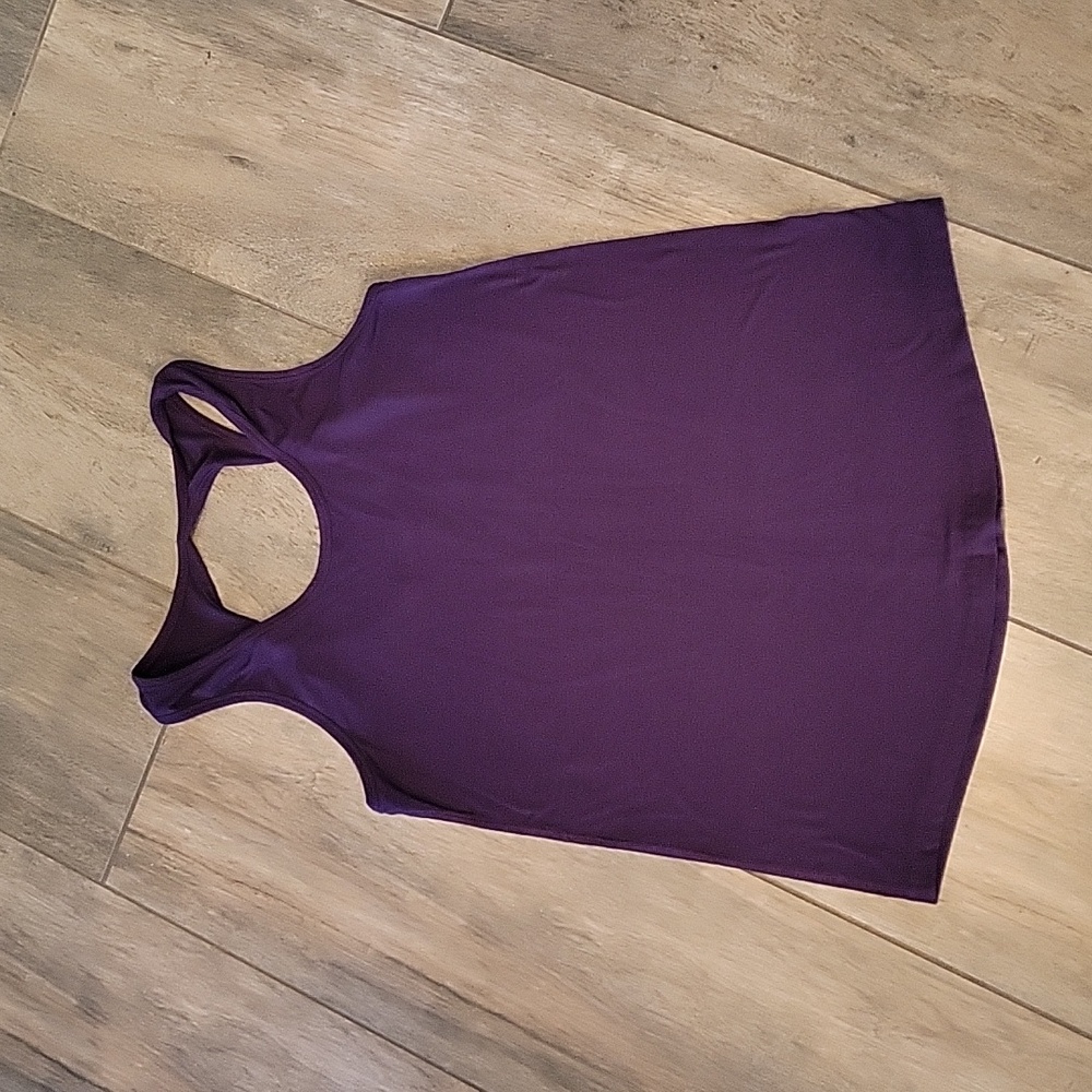 Zyia Active Twist Tank in Blackberry, size medium